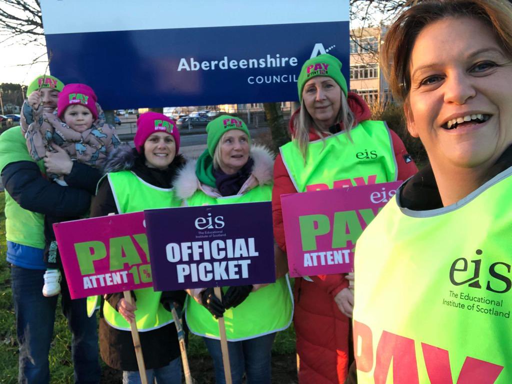 AbdnshireEIS's tweet photo. Striking images of @EISUnion  members from across Aberdeenshire https://t.co/cMXZmNKPkI