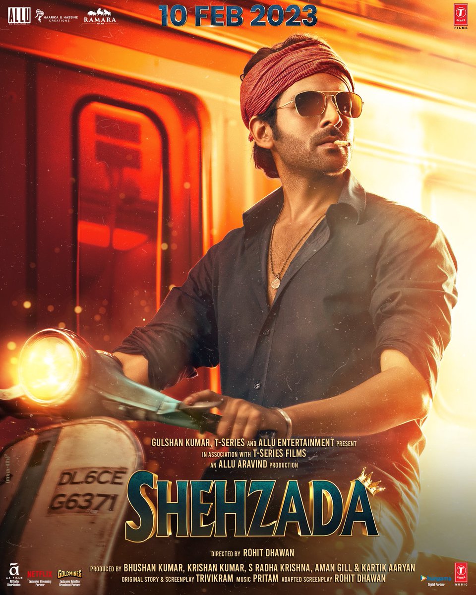 TheAaryanKartik's tweet photo. #Shehzada Aa Raha Hai 👑
Trailer out Tomorrow 🔥
#ShehzadaAaRahaHai 

#RohitDhawan @KritiSanon @MKoirala @SirPareshRawal @RonitBoseRoy @SachinSKhedekar @iPritamOfficial #BhushanKumar #KrishanKumar #AlluAravind #SRadhaKrishna @TheAmanGill #Trivikram
@TSeries @AlluEnts https://t.co/6ffYPjLSd0
