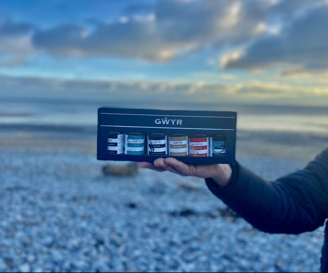 GowerGinCompany's tweet photo. โญ๏ธWe have another exciting ยฃ23 offer for January 2023! โญ๏ธ
Just subscribe to our newsletter and weโll send you a code so you can enjoy our six pack of gin minis for ยฃ23 ๐
#specialoffer #ginminiatures #tryaminituesday #gingift #gintasting https://t.co/HVG3a8XP1c