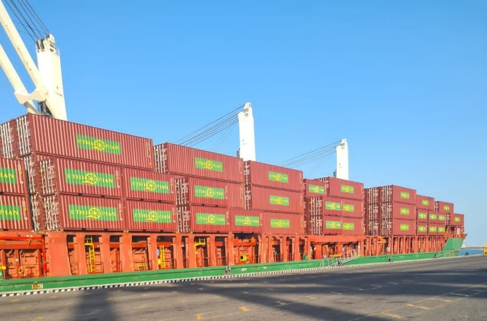 eslse_'s tweet photo. Our #ETHIOPIAN Containers move around the world representing our country and our national Flag carrier Shipping company #ESLSE. https://t.co/nqe9JvLbUp