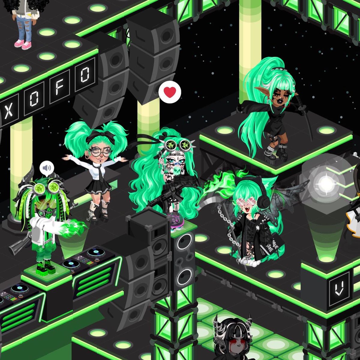 hexofo_'s tweet photo. We received very special visitors from #DEJAVU 🔥 #HEXOFO makes great parties in French HR💥
Support our DJ Jeebee84 in @HighriseApp 💚 #ZZEDD #KittyPow https://t.co/UdODOXClvF