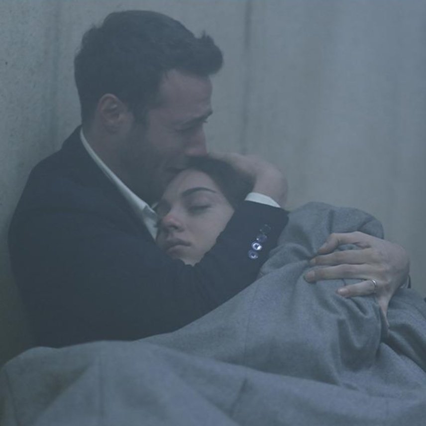 dzbuczek98's tweet photo. #cencem x #michcel 💔

#czashonoru #zalimistanbul #OzanDolunay #SeraKutlubey #OzanSeraYeniDizi #ozser https://t.co/OK8m9c48Mf