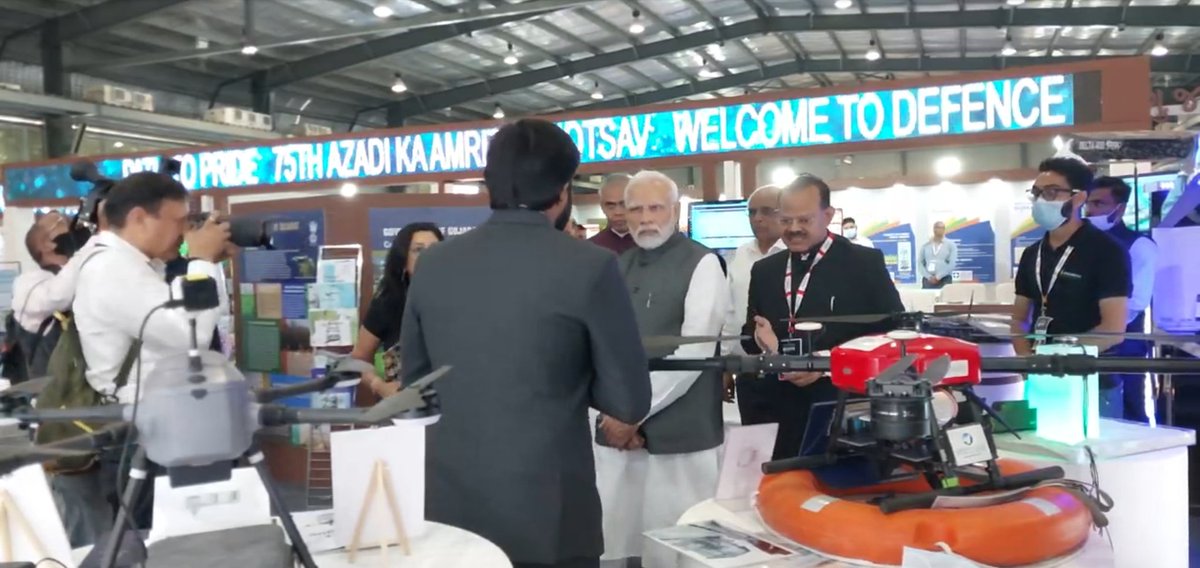 hp7897's tweet image. Our Chairman Hardik Pancholi demonstrated &amp;amp; explained the Tethered drone system to  Hon. Prime Minister of India, @narendramodi

 #minister #gujarat #defexpo2022 #defenseindustry #defenseinnovation #defensetechnology #security  #narendramodi #primeminister @PMOIndia #bjp