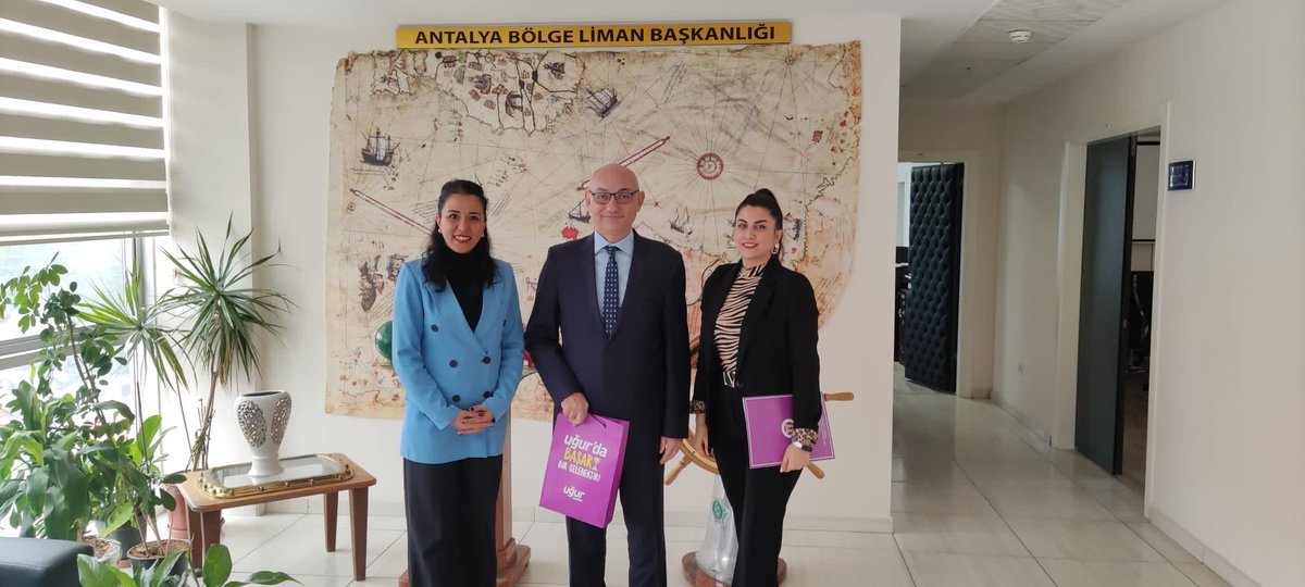 Antalya Liman Başkanı Sn. Muhammed Alper Keçeli  ile birlikte yapacağımız projeler hakkında görüşme sağladık.Keyifli sohbeti ve misafirperverliği için teşekkür ederiz.💐 #UğurluOlmak