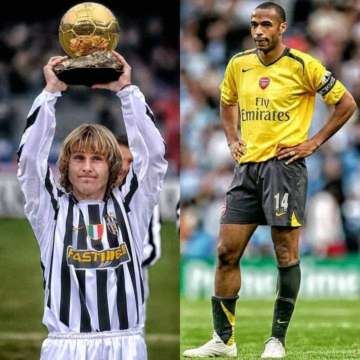 actu_football_f's tweet photo. 🚨 La définition du mot VOL 😂😂😂

🇨🇿 Pavel Nedved lors de la saison 2002/03:
◾ 47 matchs 🏟️
◾ 14 buts  ⚽
◾ 3 passes décisives 🎯

🇫🇷 Thierry Henry lors de la saison 2002/03:
◾ 55 matchs 🏟️
◾ 32 buts ⚽
◾ 28 passes décisives 🎯
Vainqueur du ballon d'or : Pavel Nedved 🤔 https://t.co/fwjBUVa1Nz