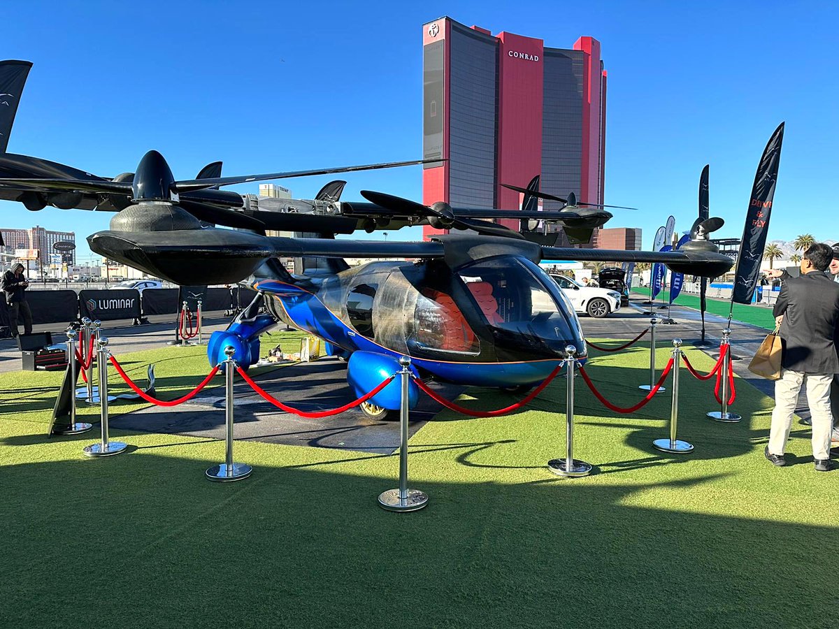 ASKAFLY's tweet photo. @contentnow @fox5dc @stevechenevey Thanks for your news coverage of the full-scale, functional prototype of ASKA™ A5 at CES https://t.co/WvX6bepOMG