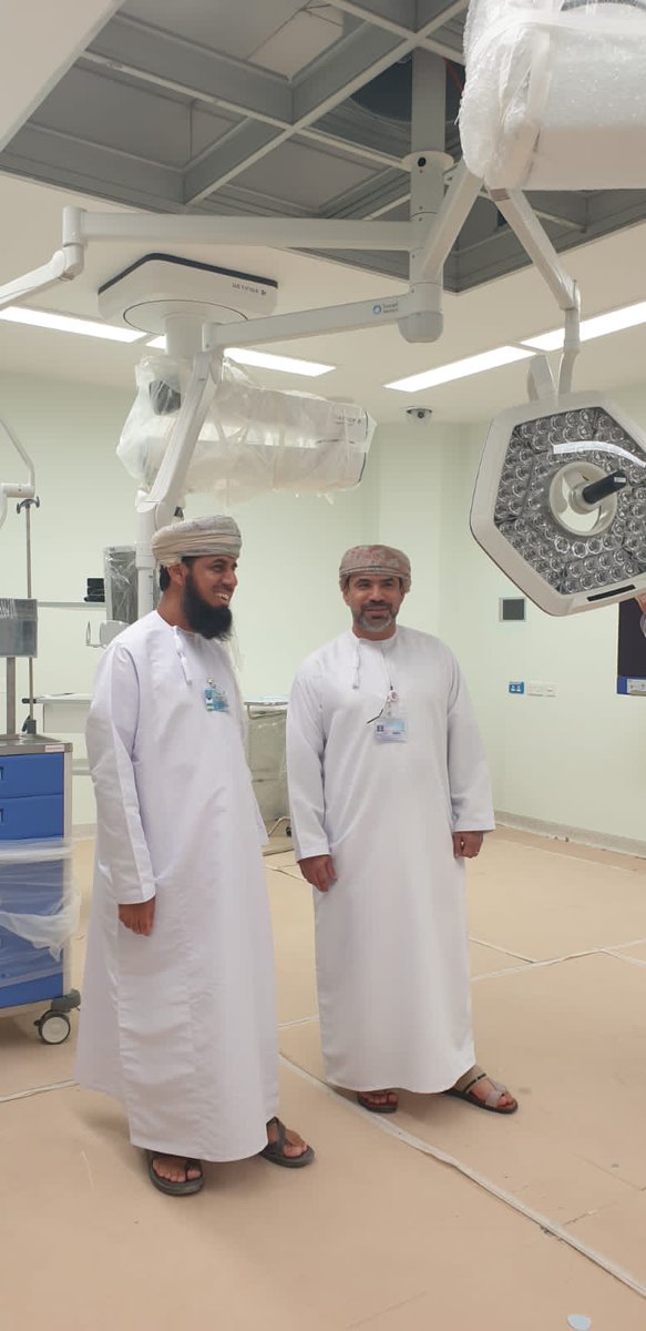 جانب من زيارة الدكتور ناصر الشكيلي المدير العام بـ #صحية_محافظة_الداخلية لمبنى التوسعة بمستشفى نزوى للإطلاع على سير العمل، رافقه في الزيارة الدكتور علي البوسعيدي مدير #مستشفى_نزوى