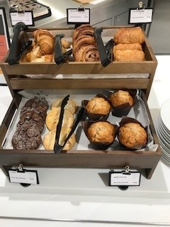 Looking good guys at our new site in Coventry. Well done to our team Angel Hill North. You nailed it! Breakfast service done👨‍🍳👏🌟 <a href="/MichelleJMc2002/">Michelle Mccollam</a> @AngelHillFood <a href="/chrisincefood/">Chris Ince</a> @ServestFoodCo <a href="/blakedec84/">Blake</a>