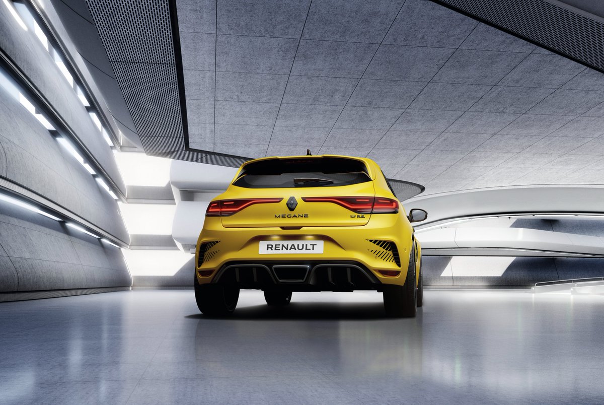 Tahermo_Renault's tweet photo. Renault desvela una edición limitada de Megane R.S. que celebra la gran historia de la berlina deportiva compacta 😍😍😍
#renault #tahermo #megane #meganers #nuevomeganers #renaultmegane #noticiasrenault https://t.co/PTykCAjMb6