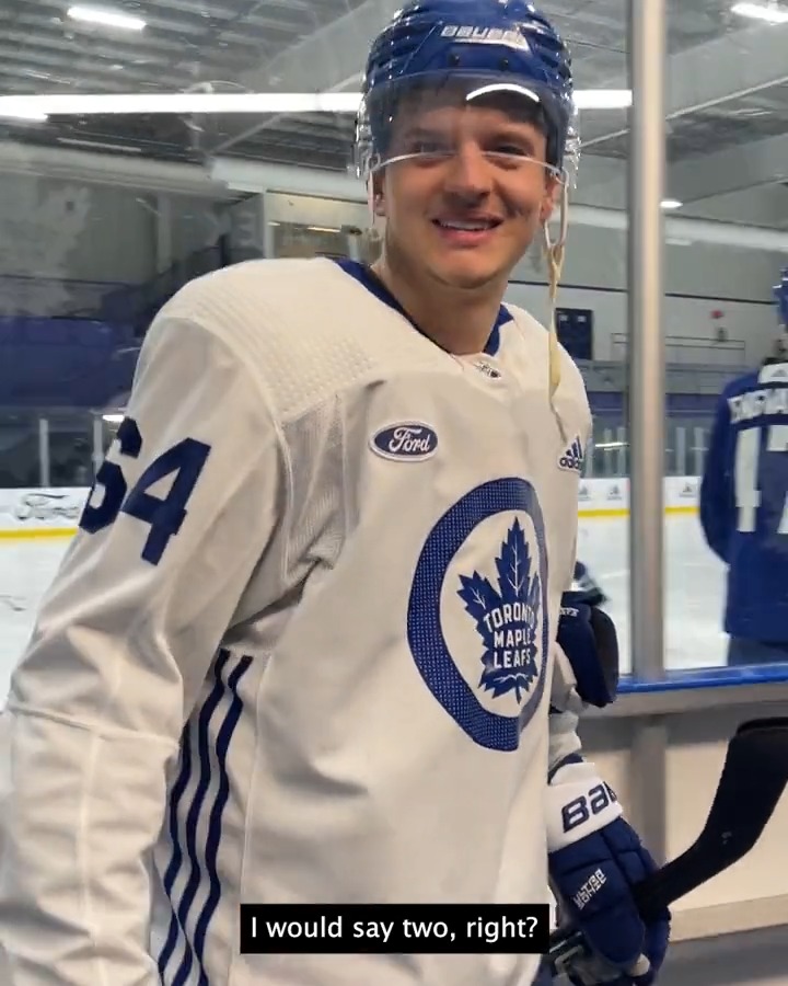 Toronto Maple Leafs on Twitter "How many armpits do dogs have? 🤔🐶"