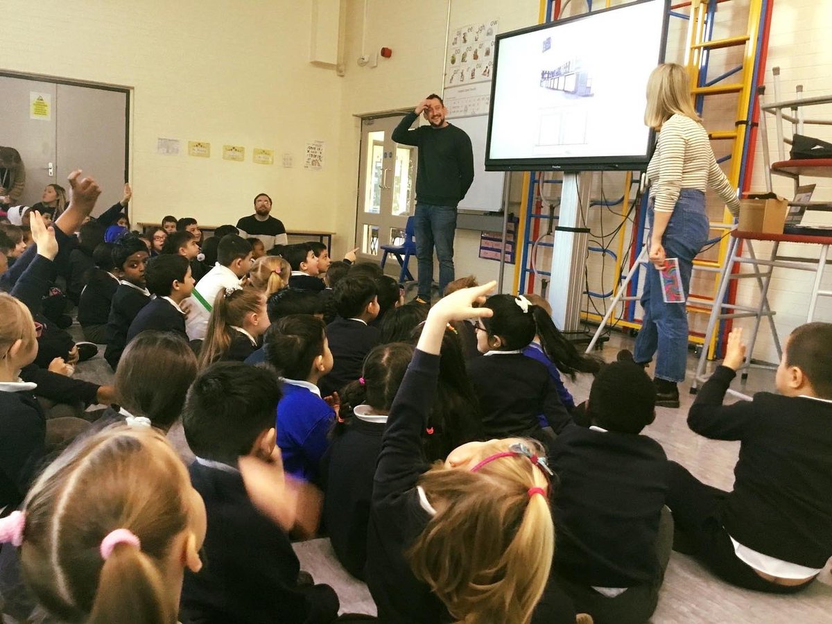 RightUpRStreet's tweet photo. #ArtinBalbyBridge ๐คฉ We are so excited to have kickstarted our #Space2Create work with a visit to @AtlasAcademy1 on the Balby Bridge Estate this morning. We were awarded the #Space2Create Grant, extending our existing commitment to working with the estate over the next 3 years โจ https://t.co/3k533GAocU