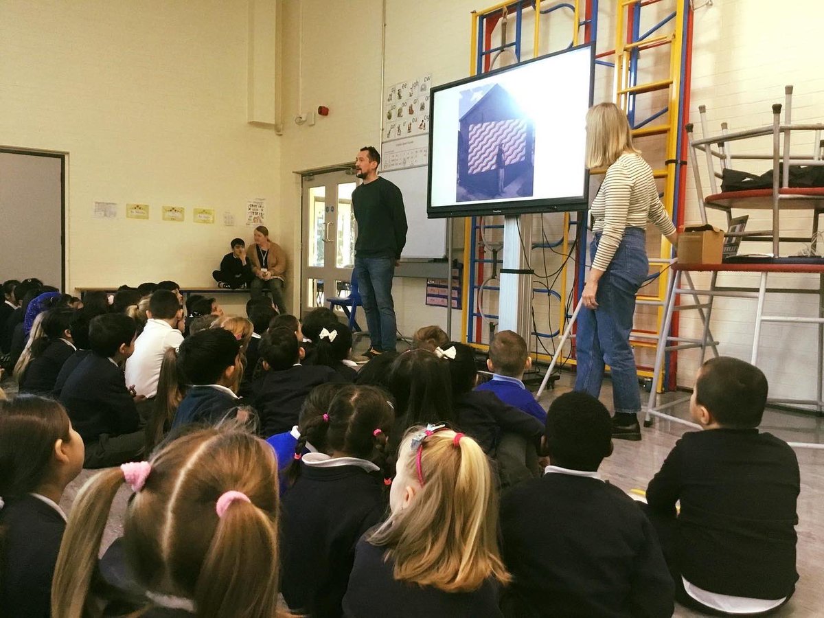 RightUpRStreet's tweet photo. #ArtinBalbyBridge ๐คฉ We are so excited to have kickstarted our #Space2Create work with a visit to @AtlasAcademy1 on the Balby Bridge Estate this morning. We were awarded the #Space2Create Grant, extending our existing commitment to working with the estate over the next 3 years โจ https://t.co/3k533GAocU