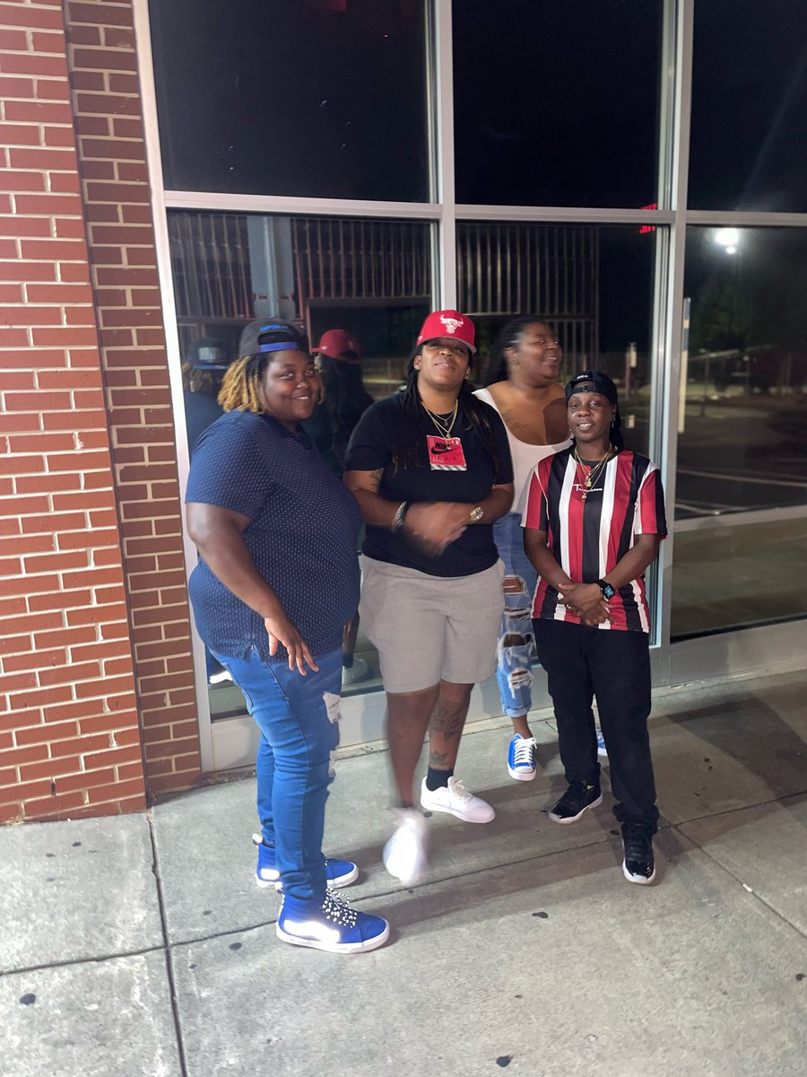 LatriciaSnead's tweet photo. Mi familia πͺπΎβ€οΈπ€πΎ 10Toes 2Clips 1Love #ItsUpBaby https://t.co/W6ZoRxZIiT
