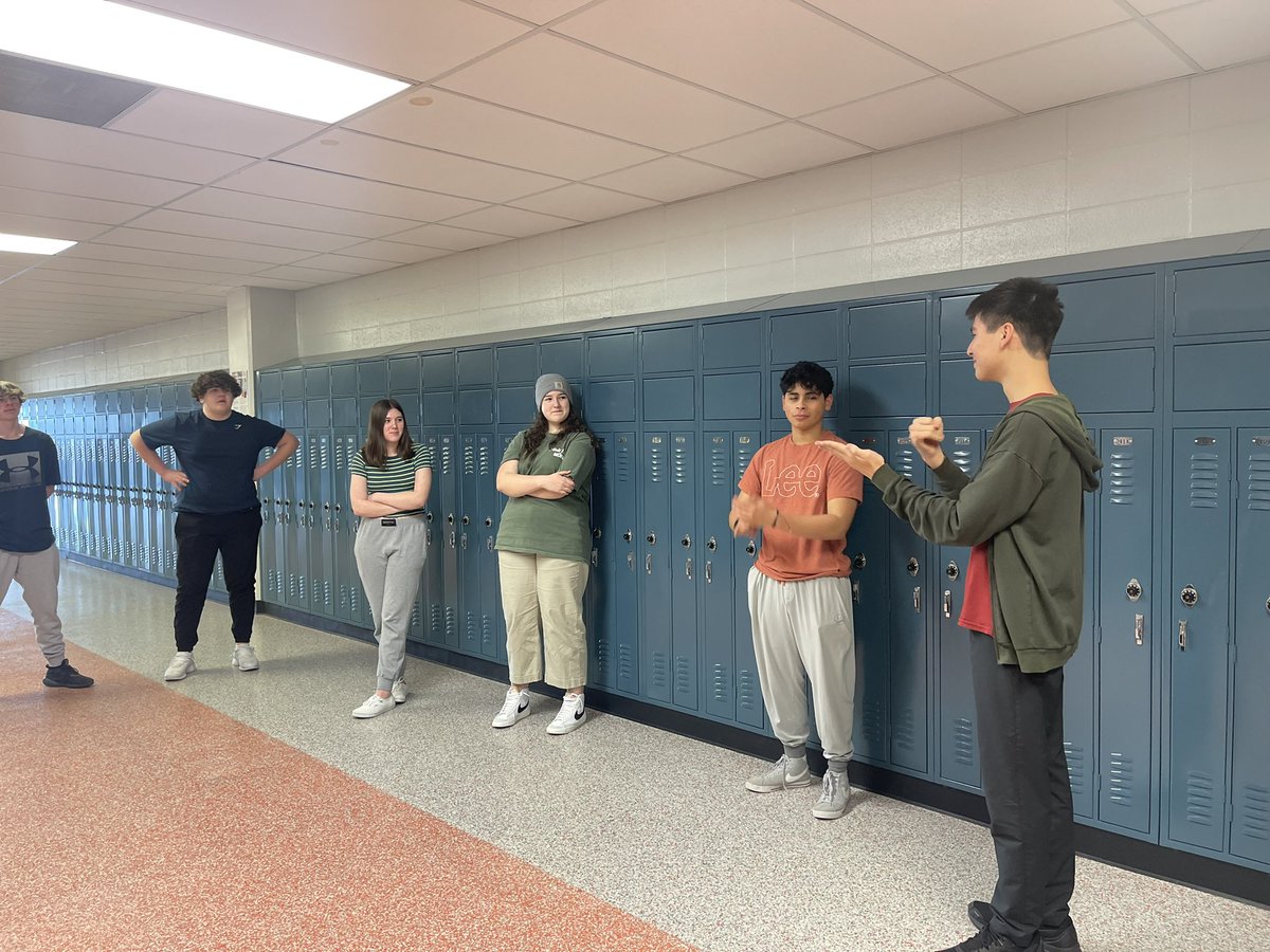 First days back playing “I went on Holiday Break and I…” which was our ASL version of the old school game “I went on a picnic and I brought a…” #roadtripgame #gamification #worldlanguage #EngagingOE