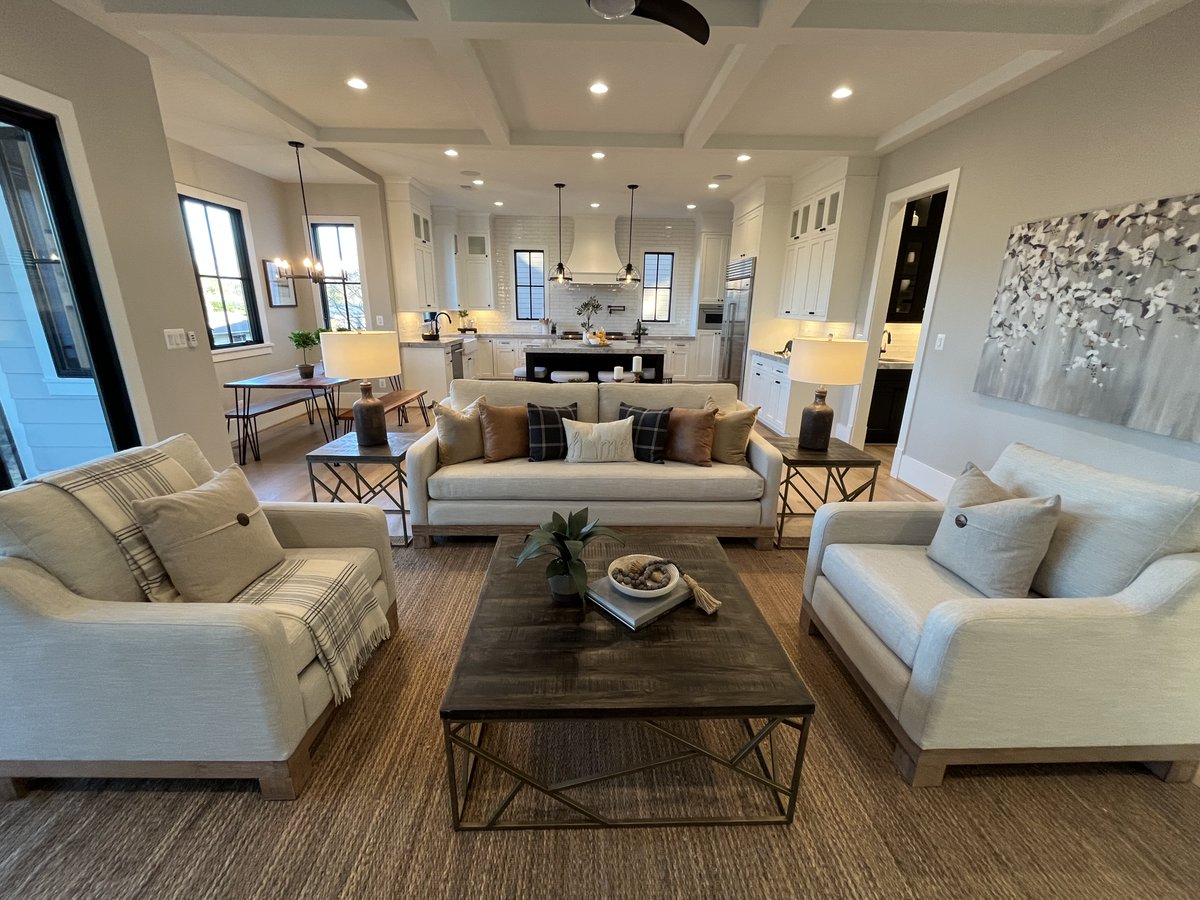 StagedInterior's tweet image. Be on the lookout for this new home in McLean, VA!

Interested in staging your property?
Use this link to get a QUICK QUOTE.
stagedinterior.com/quickquote
📞 703-261-7026

#homestaging #stagedinterior #staging #stagedtosellhome