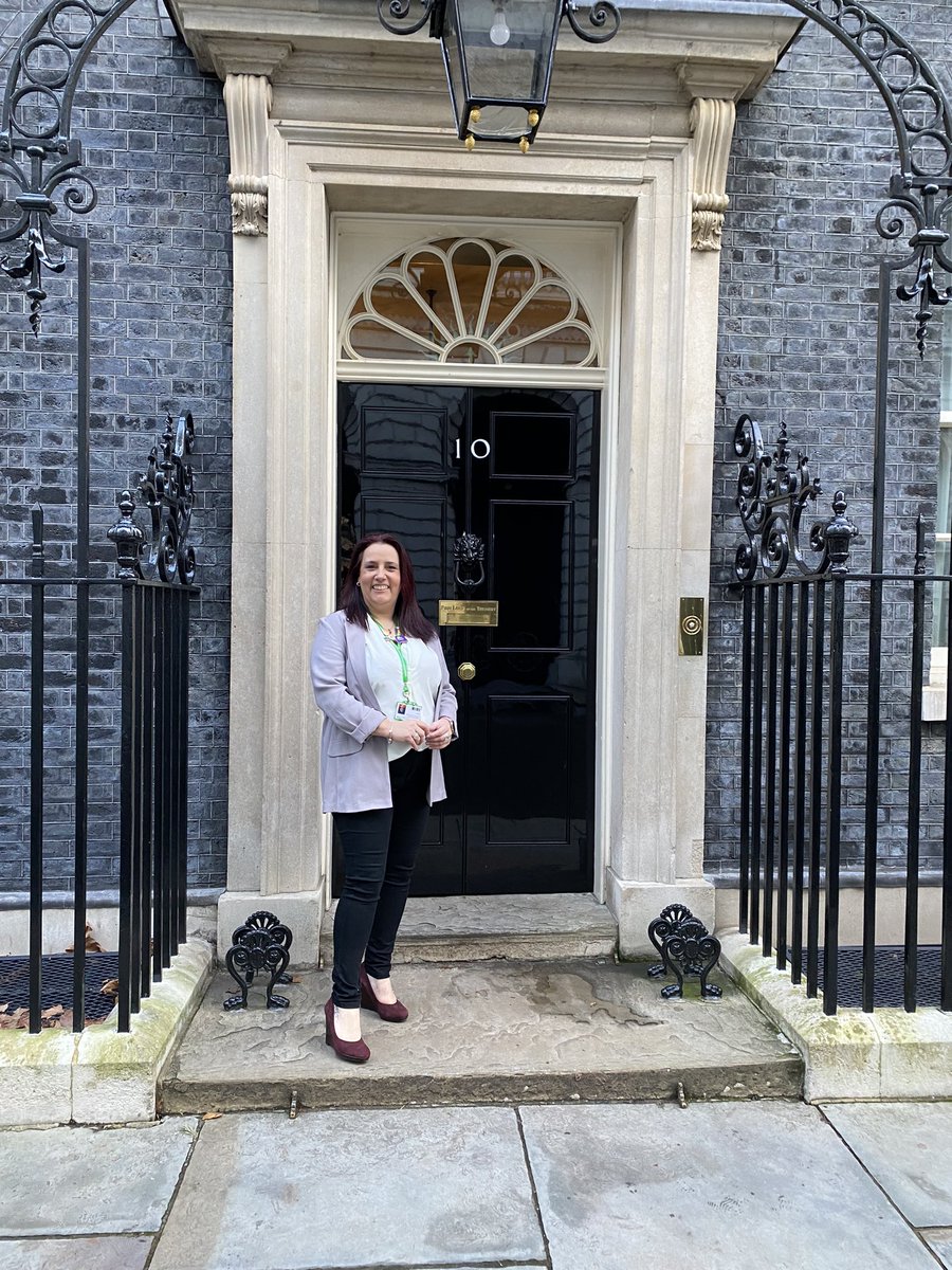 Honoured to be invited by Mrs Akshata Murty & Mrs Susie Cleverly at @10DowningStreet this morning with @Mac_campaigning discussing #breastcancerawareness alongside inspiring & dedicated @macmillancancer professionals and colleagues from @CRUK_Policy @BreastCancerNow