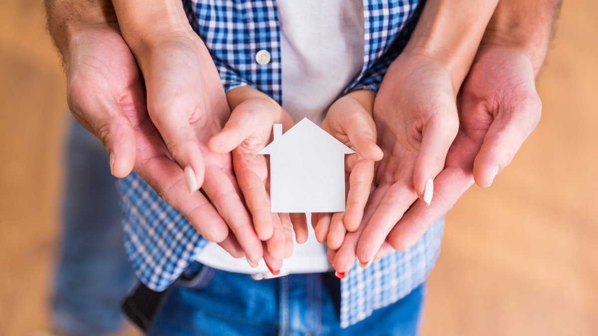 CarefulMoversSA's tweet photo. When you've got your whole world in your hands (or boxes) we'll be our Careful selves and take care of you. 

https://t.co/dDKZE6bIEz
#carefulmovers #movers #localmovers #movinghomes #junkremoval #moversSA #movinglocal #moverssouthtexas #sanantoniomovers https://t.co/Tp3Wg13tiY