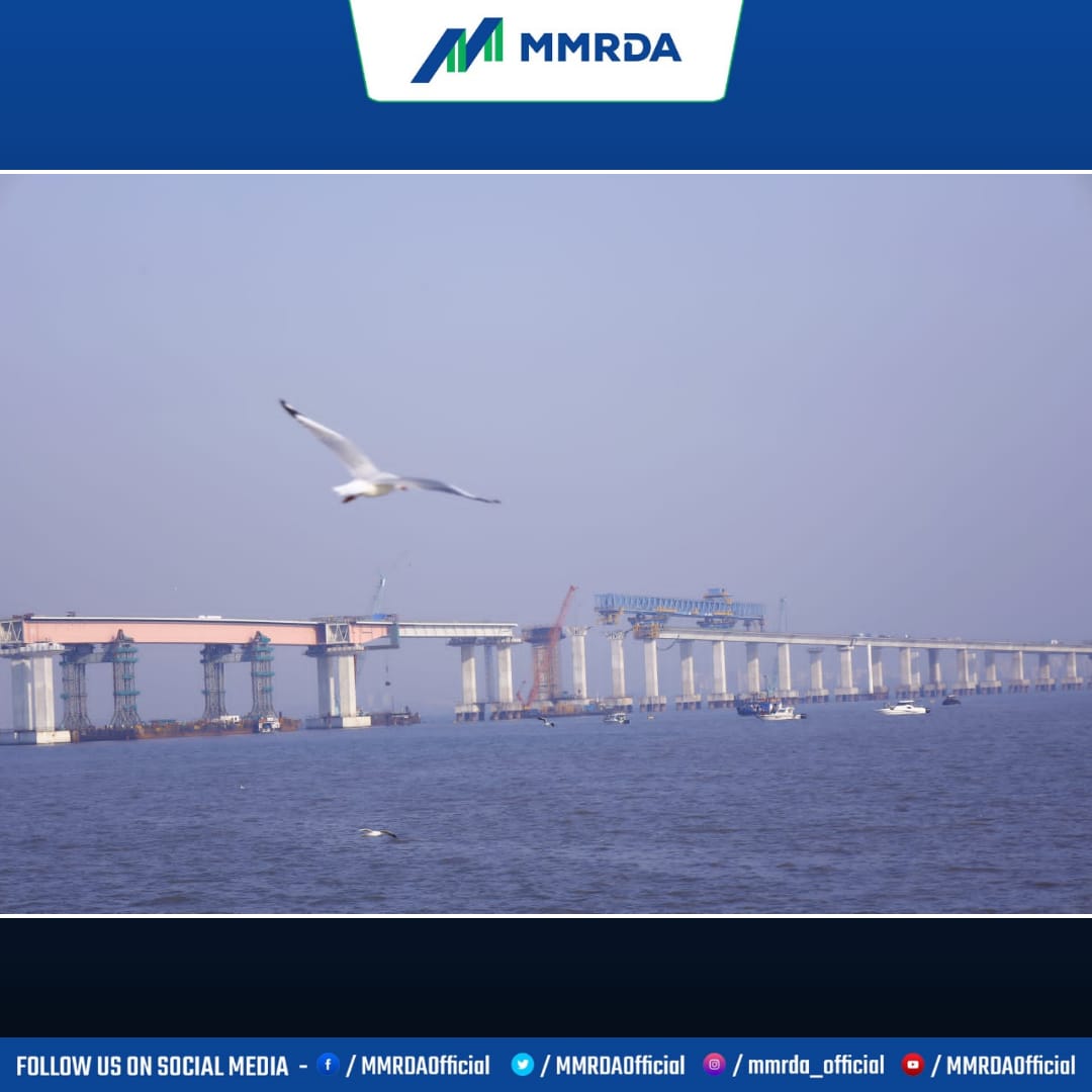MMRDAOfficial's tweet photo. #MMRDA #MTHL #CatchupPlan #Milestone
Today MMRDA in presence of Hon CM Shri @mieknathshinde ji installed 37th & Longest OSD in PKG2 of MTHL measuring 180m achieving another significant milestone.The civil work of the project is now approx 90% complete https://t.co/ipLZ55E9Sh