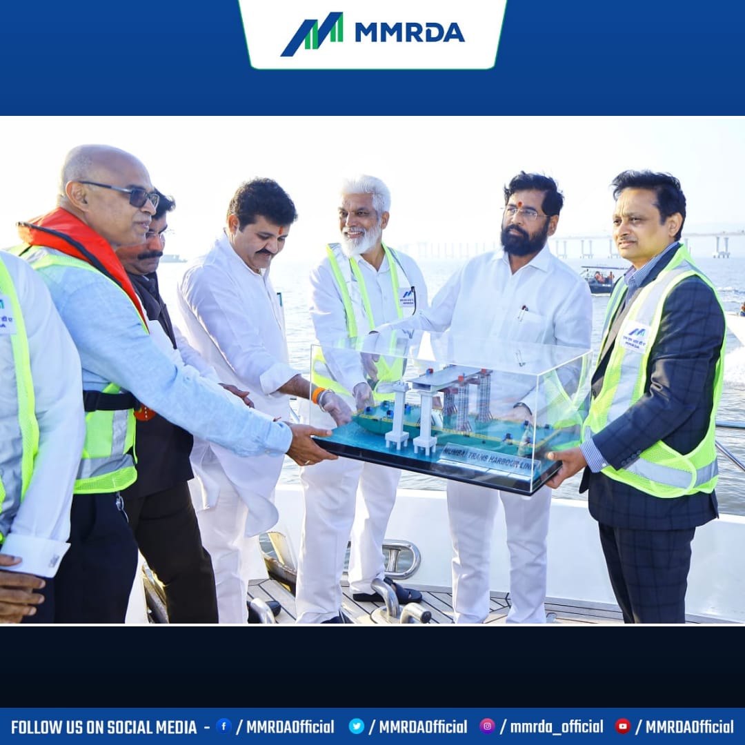 MMRDAOfficial's tweet photo. #MMRDA #MTHL #CatchupPlan #Milestone
Today MMRDA in presence of Hon CM Shri @mieknathshinde ji installed 37th & Longest OSD in PKG2 of MTHL measuring 180m achieving another significant milestone.The civil work of the project is now approx 90% complete https://t.co/ipLZ55E9Sh