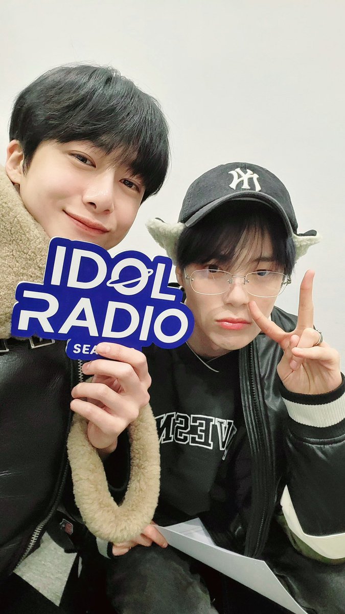doglikesfrog's tweet photo. 멍냥즈 ⁉️ https://t.co/VN9BbUG604