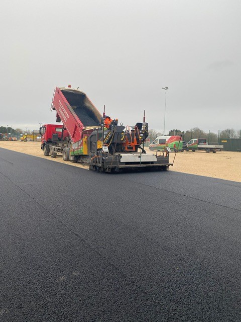 Great start to the year, snow has now cleared for us to make excellent progress at Swavesey Village College for @SISPitches  

Plant Supply CLEE HILL PLANT LTD and Material Supply TILLICOULTRY QUARRIES LTD

#UKWide #Surfacing #tarmacadam #Sportspitches #Carparks