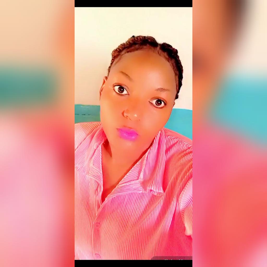SbxSibella's tweet photo. Just me😘 https://t.co/YZSWNj1rpo
