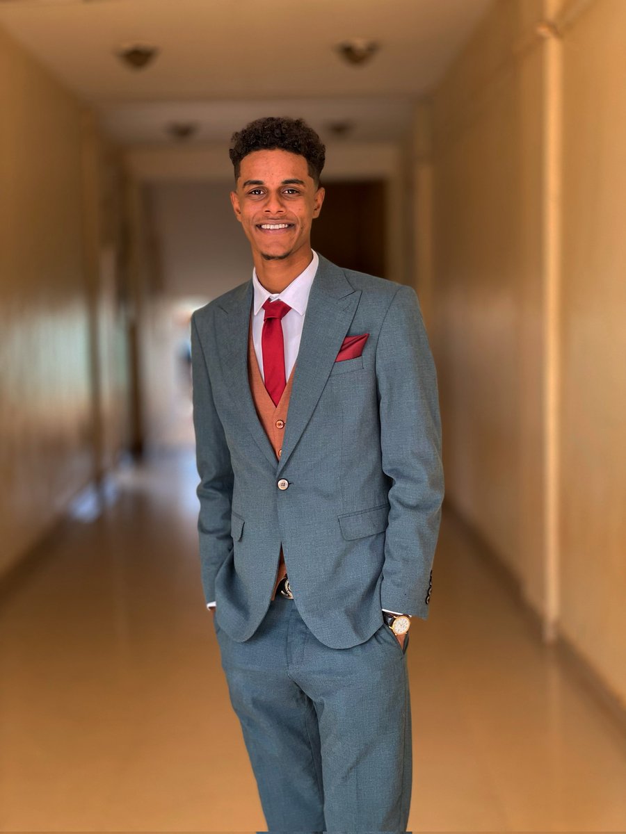 WiZzYOon9's tweet photo. Final discussion day ✅
Bachelor with honor of electronic engineering 🎓.
yall better watch for your jobs 
your favourite engineer is finally ouuuttt 🤙. https://t.co/XQ4IE5YuYp