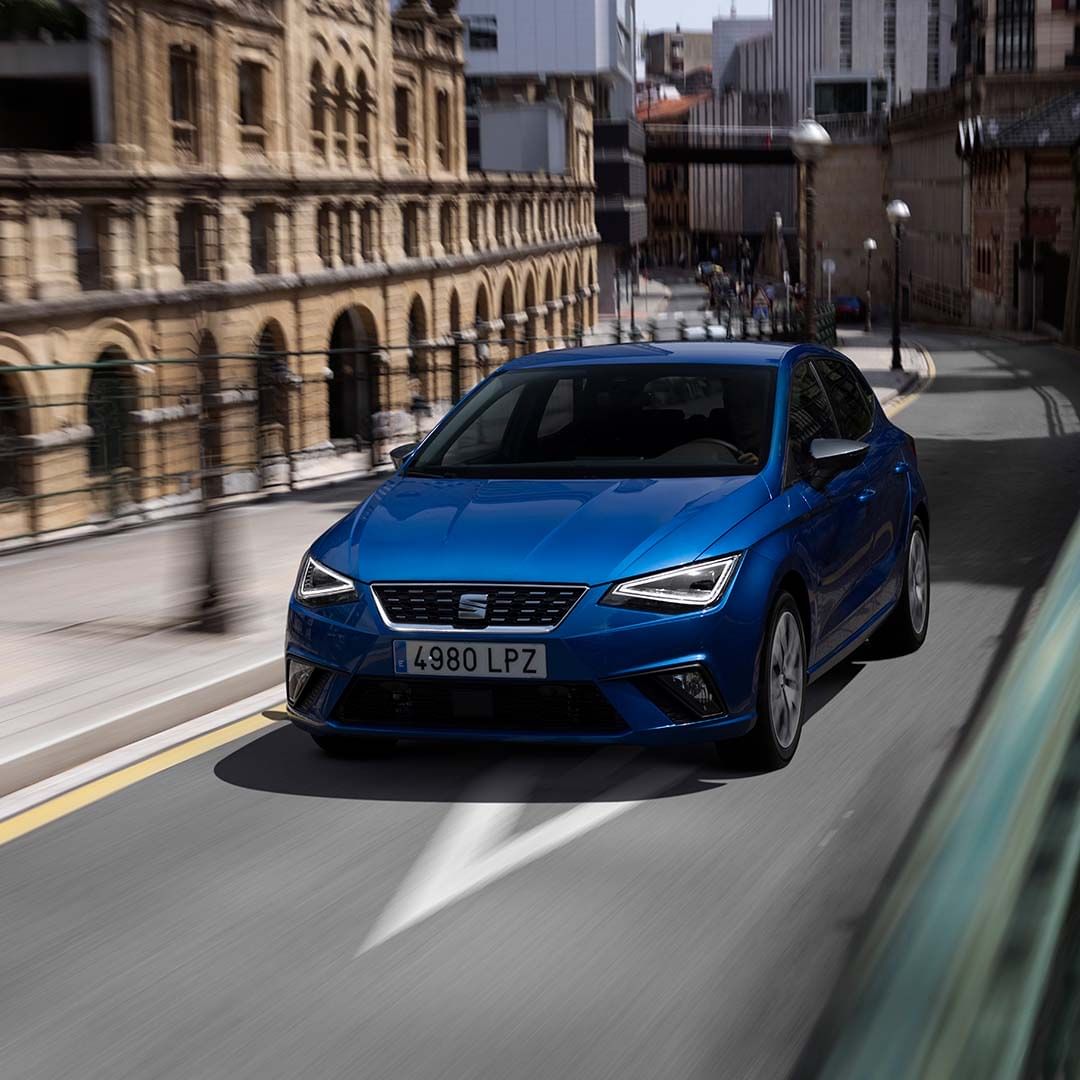 Levante_Motor's tweet photo. 💥¡Atención!💥 Tu futuro príncipe azul está recorriendo las carreteras.💙🤴🏼 ¿Te animas a probarlo? 
Ven a nuestro concesionario📍 o envíanos un mensaje para más información.📲 

#SEAT #Ibiza #Valencia #LevanteMotor https://t.co/eXngHqODvF