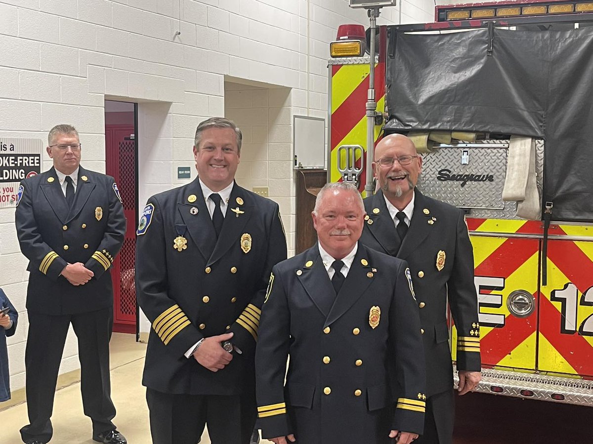 HanoverFireEMS1's tweet photo. Hanover Fire-EMS had a fantastic opportunity to recognize so many accomplishments of our volunteers at Black Creek Volunteer Fire Department. Larry Leber was celebrated for for over 50 years of service! Incredible dedication. Thank you to everyone!
#TeamHanover #HanoverHeroes https://t.co/7qseSemDGT