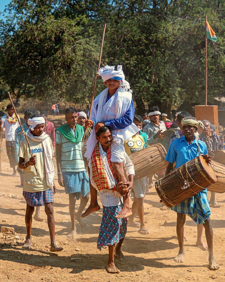 After the villagers revere their local deities in the previous night, offerings are given on the next day and celebrations are done with feast. The main pujari is taken over shoulders and in a procession the charwahas (cattle herders) are given respect. #tribesofindia