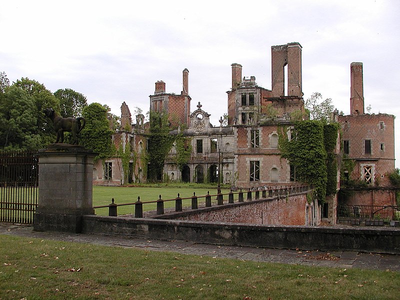 MonumentumFr's tweet photo. Ancien domaine royal de Randan à #Randan (#PuyDeDôme) Châtellenie connue depuis le XIIe siècle. Château reconstruit sous le règne de François Ier. En 1661, la terre est érigée en duché. En 1821, Adélaïde d'Orl�...
Suite 👉 https://t.co/1ZR4n6wK0I
#Patrimoine #MonumentHistorique https://t.co/vTqopuSltc