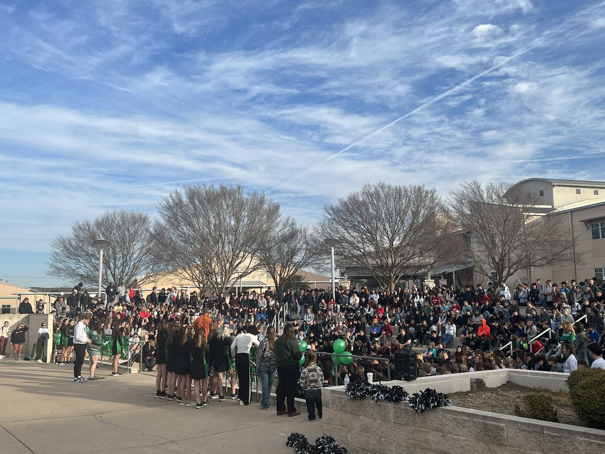 coachmcintosh92's tweet photo. THANKS Burnet High School for kicking off the spring semester honoring our spring sports with a pep rally this morning! Also huge shout out to Mrs. Clinton for being named Teacher of the Year! She’s the definition of Sprit, Pride, and Honor! @BurnetCISD https://t.co/MOogBXQmHP