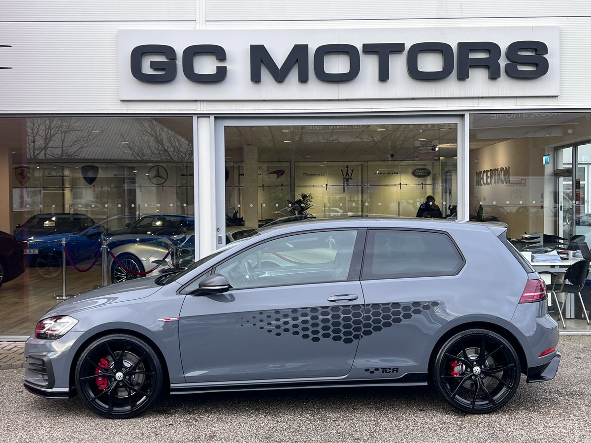 Volkswagen Golf GTI TCR 😈

ow.ly/bQ8S50MlsSm

£29,490
Mileage: 32,143 

- 1 Owner 
- Decal Pack 
- Reversing Camera
- TCR Cloth and Alcantara Heated Front Sports Seats

#vw #golf #TCR #GTI