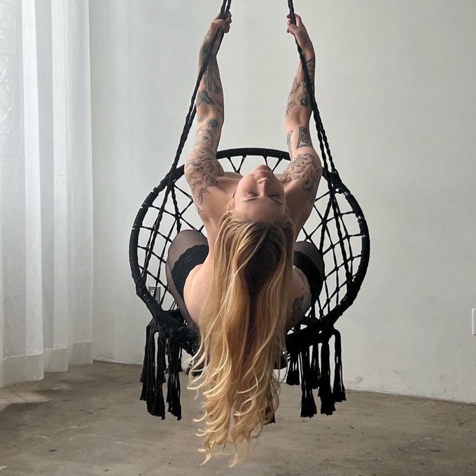 💜✨💜✨💜  https://t.co/xfu4Je1I7D https://t.co/4qZefpuiRK