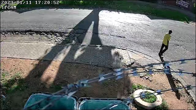 #talkingbins doing their magic. No cleaning necessary. <a href="/MichaelSun168/">Michael Sun MPL</a> @KICKinW66_W118 <a href="/mphophalatse1/">Mpho Phalatse</a>