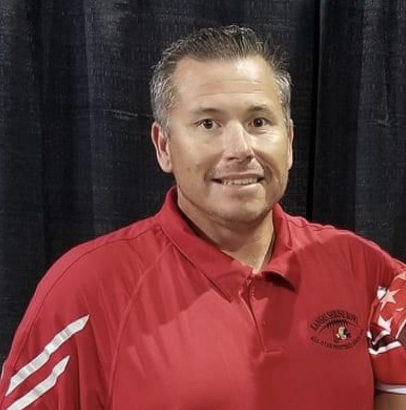 Galena head 🏈 coach Beau Sarwinski will be the next principal at Galena HS.

He steps away from an incredible career of consistency with a 127-44 record for the Bulldogs.

Had 18 playoff wins in 3A. The school had just four before he was HC (he was part of two of those as an AC)