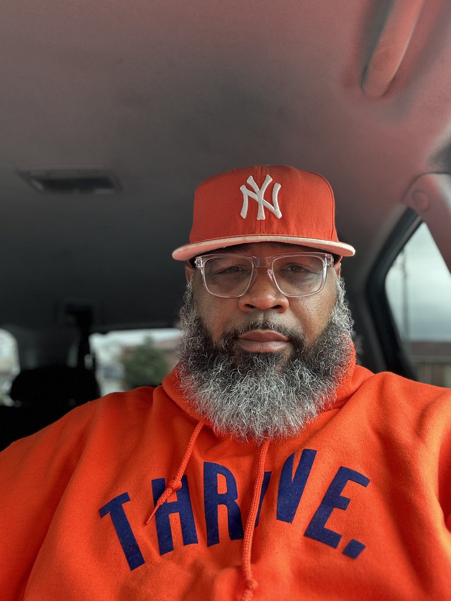DaryleLSmith's tweet photo. Living and Thriving today
#Lebron19👟
#YankeeFit🧢
#StreetFighter🧦 #Thrive👕@uncle_rjs
@Tyreatt @ahmiryoung
@FrshPhade
@KidFromTheX @CallMeCoachVP @LiCkMyJs @TheDon8708 @LexxDaTurtle @mdeeeeee_ @MagMr44 @CoachWes03 @ALilBitOfEryn @IngloriousGUIDO
@kp0pkicks https://t.co/uwQwbnFWwh