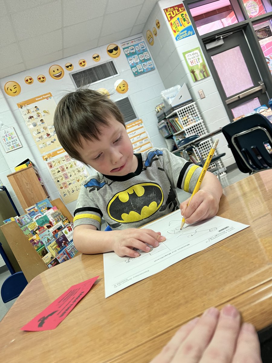 GreatDayatSJ's tweet photo. The students in Ms. Sibcy’s class completed a 7 Mindsets Lesson where they learned about how to grow through life. The read The Book of Mistakes and talked about how we can turn our mistakes into artwork. #greatdayatsj #successatjcss https://t.co/kizHJdwZgX