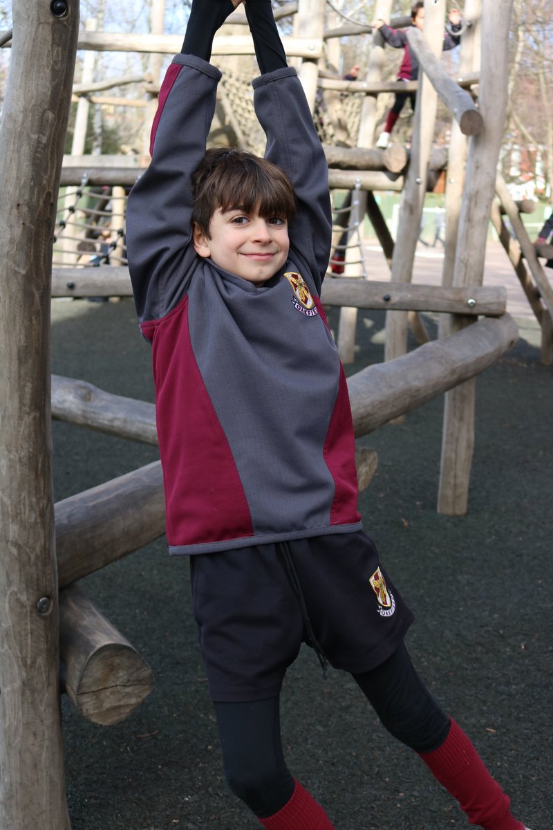 OakfieldPrep's tweet image. A day for warm tops and gloves Oakfield style! #oakfieldprep #kittedout