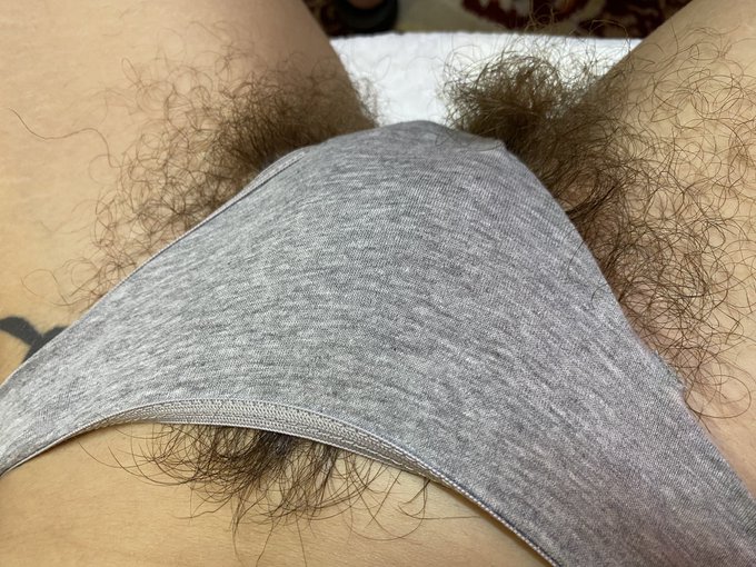 2 pic. In grey , today 🥰🥰 #hairy #hairyladies #hairypussy #hairybush #pantie #panties https://t.co/m