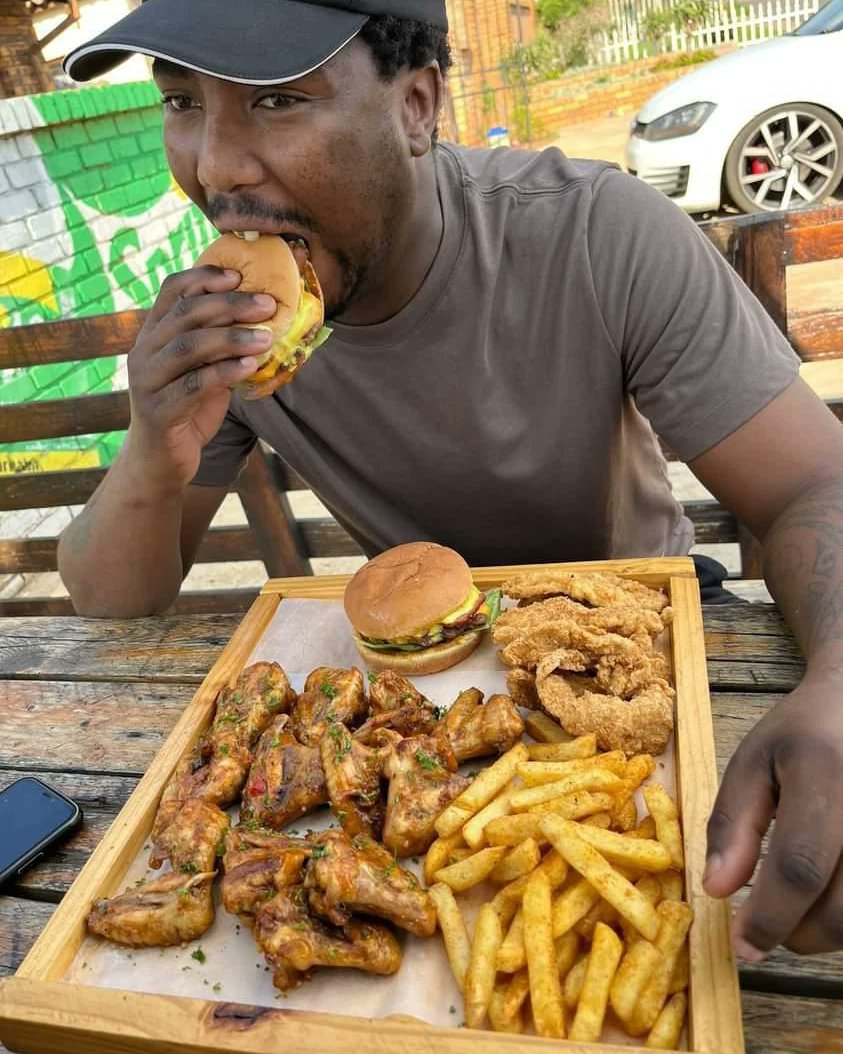TheburgeryardZA's tweet image. 2154 Douglas montseng drive vosloorus 📍