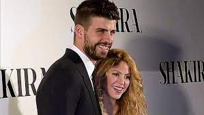 CATERINAV's tweet photo. #11Ene "Una loba como yo no está pa tipos como tú. A ti te quedé grande por eso estás con una igualita que tú (...) Solo hago música, perdón que te sal-pique". El dardo de Shakira a Piqué y Clara Chía en su nueva canción". https://t.co/POGvR1LTmt