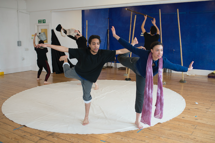 HalfMoonTheatre's tweet photo. Are you aged 18-29 experiencing economic barriers to theatre training?
Mudlarks: Young Devisers, a PAID week of training with Complicité at the Barbican 20 - 23 March.
No experience required, just curiosity and an excitement about collaboration.
Apply: https://t.co/RZR1HkKnak https://t.co/XvTkT7wmf4