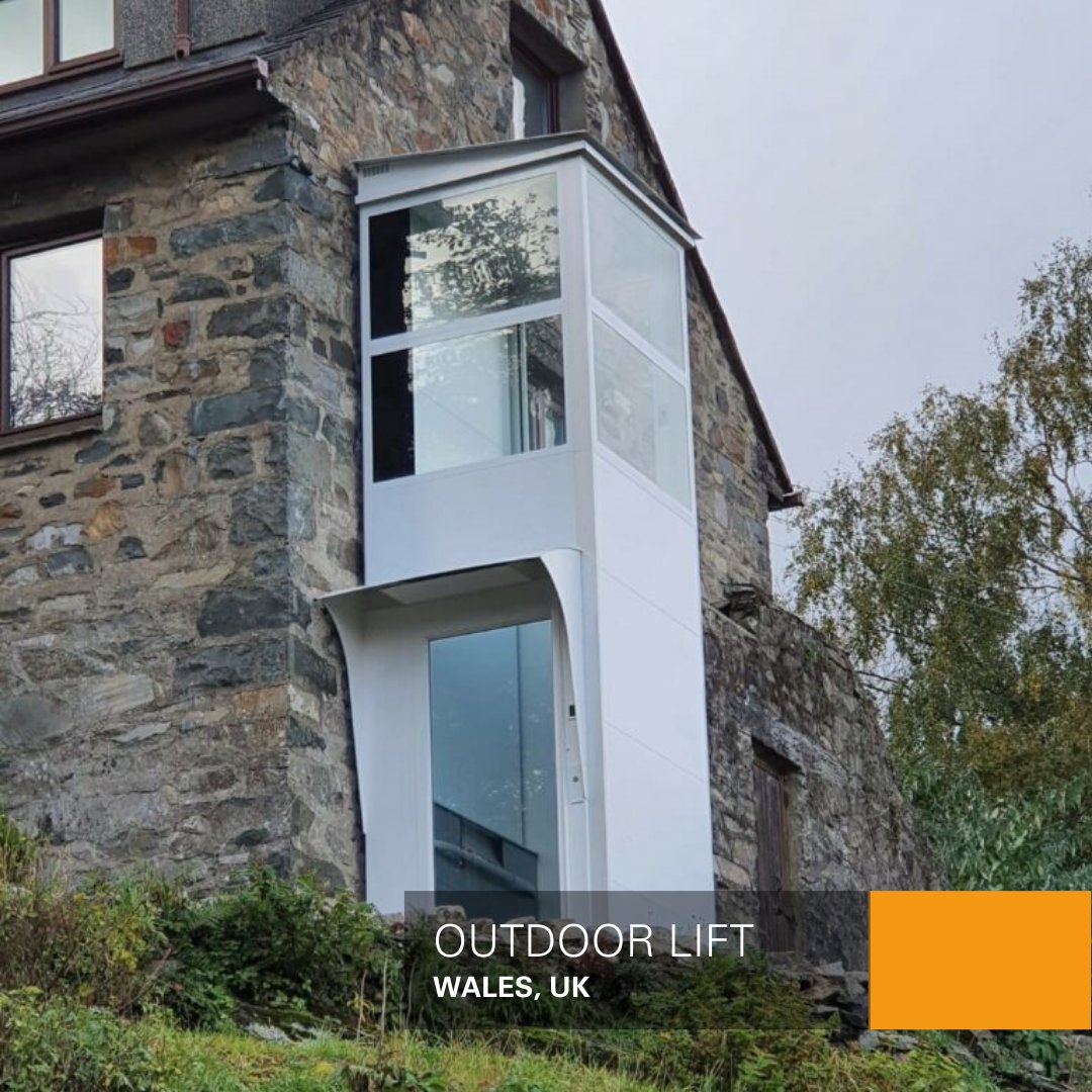 🏡This outdoor #homelift was installed at this stunning stone built house in the Welsh countryside and is home to a couple that were looking for an accessibility solution after a double knee replacement. 

For more info on our home lift solutions: cibeslift.com/gb/home-lifts/
