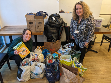 ymcaleics's tweet photo. We were bowled over by the generosity of the NCS Leicester Changemakers who visited us before Christmas to donate lots of food and festive cheer. @LeicesterEBC, @NCS , @1stTaqwaScouts, @TCOLC_News, @Lborocollege https://t.co/a0mNpSzY6J