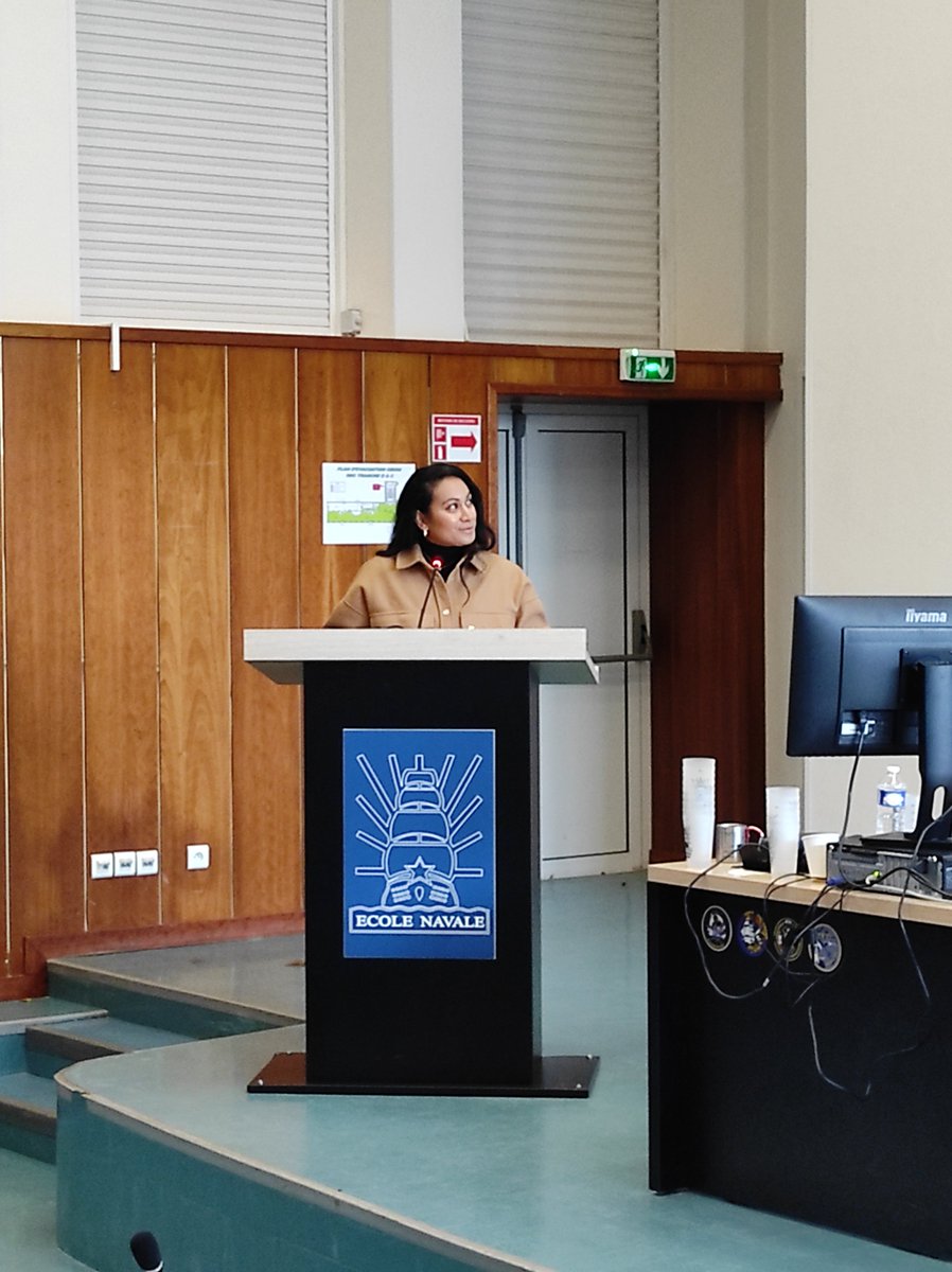 C_Resilience's tweet photo. [Journée des doctorants de l'IRENav]
@asi_laura était présente à l'@Ecole_navale aujourd'hui pour y présenter son travail doctoral en format spécial : "Ma thèse en 300 secondes"!
Nous remercions l'ensemble des doctorants pour leurs présentations passionnantes ! https://t.co/UqBr48aJ1o