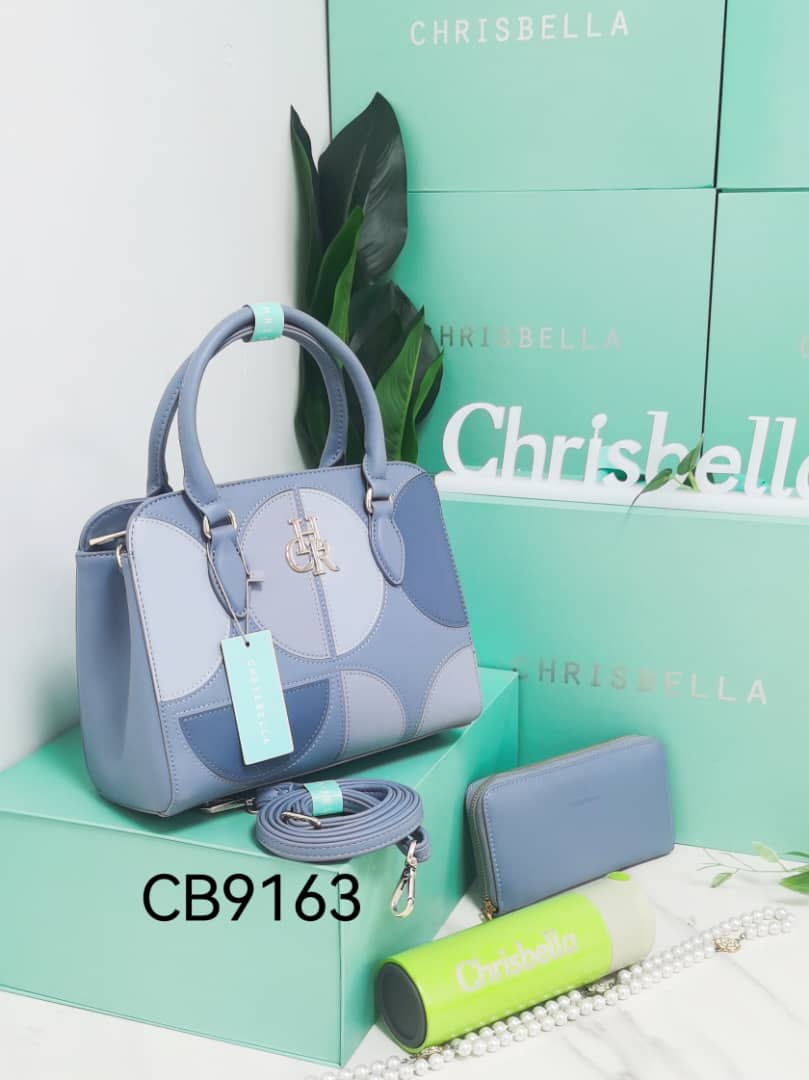 feetsnarms's tweet photo. Ladies Luxurious Office Bag

25,000 naira | $55

Available in all colors as seen (black inclusive)

To order; please send a direct message

Kindly RT 🙏 https://t.co/RoCbWWzT6E