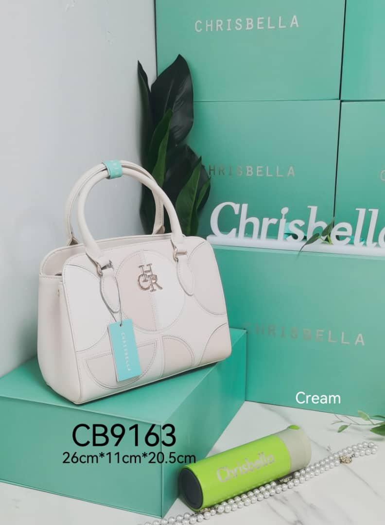 feetsnarms's tweet photo. Ladies Luxurious Office Bag

25,000 naira | $55

Available in all colors as seen (black inclusive)

To order; please send a direct message

Kindly RT 🙏 https://t.co/RoCbWWzT6E