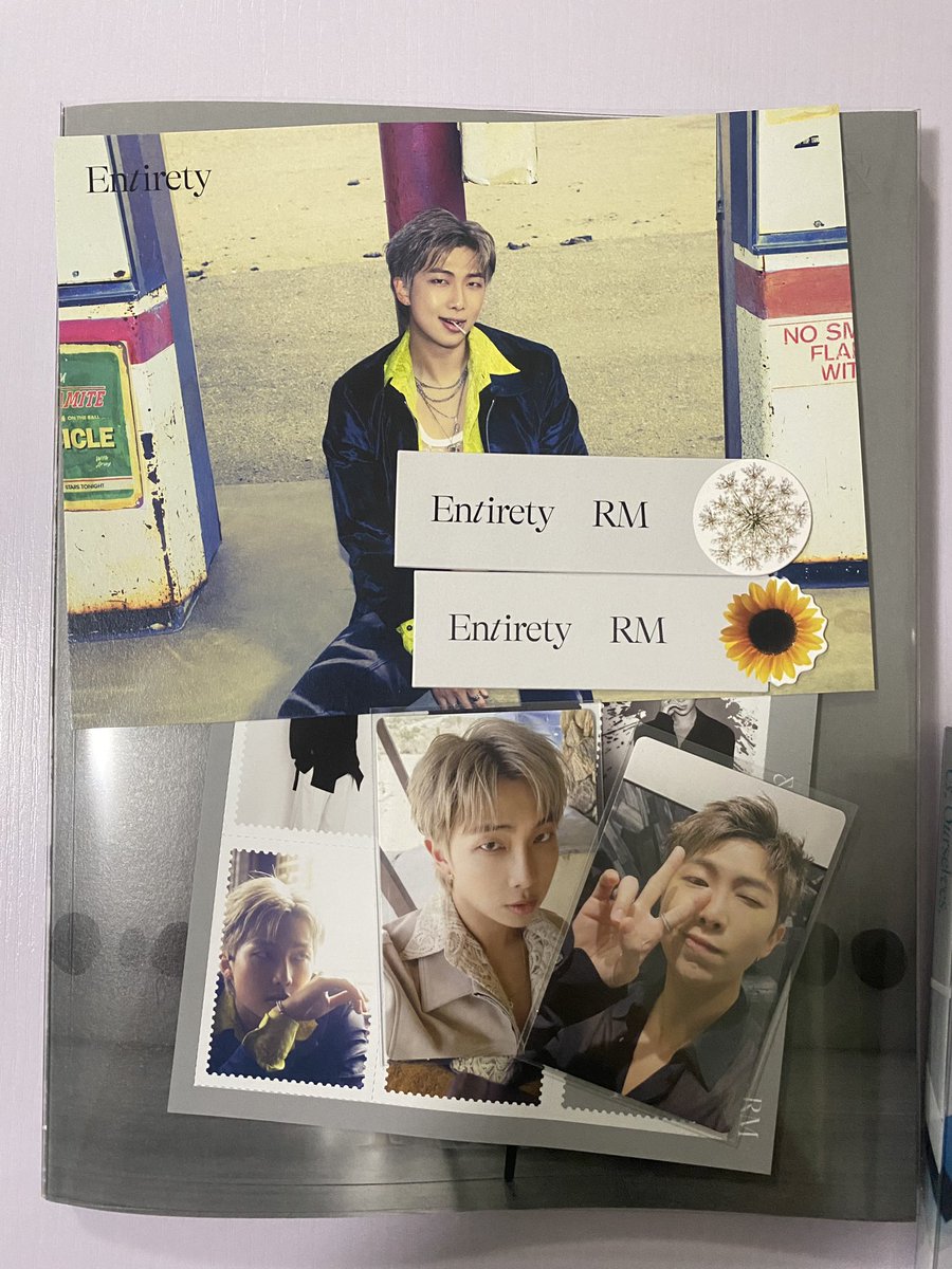 armynfinity's tweet photo. ang poweful talaga ng kamay niyo, @TheWiseARMY 😭 thank you kasi napauwi nanaman ang bias at napull ang bet na pc sa fofo ni rm! the best talaga kayo! Borahae! 💜 https://t.co/GydzBKySVi
