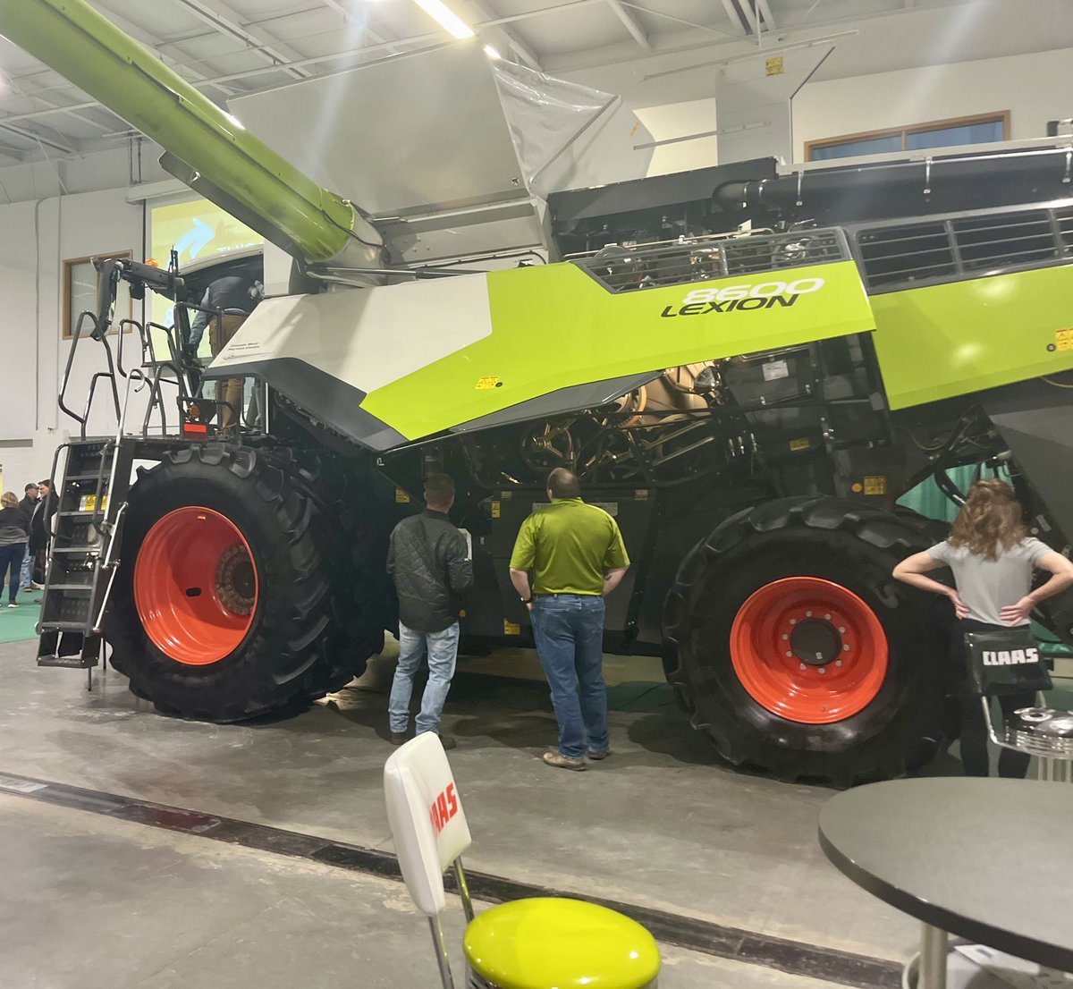 agauthority's tweet photo. Day 3 is on at Crop Production Show. Stop by, say ‘Hi’ and check out what’s new with #CLAAS.
#wccps #westcdnag #saskag https://t.co/McuF4BZY6B